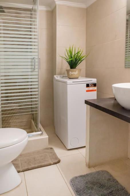 Cozy Airbnb Room In أثينا المظهر الخارجي الصورة